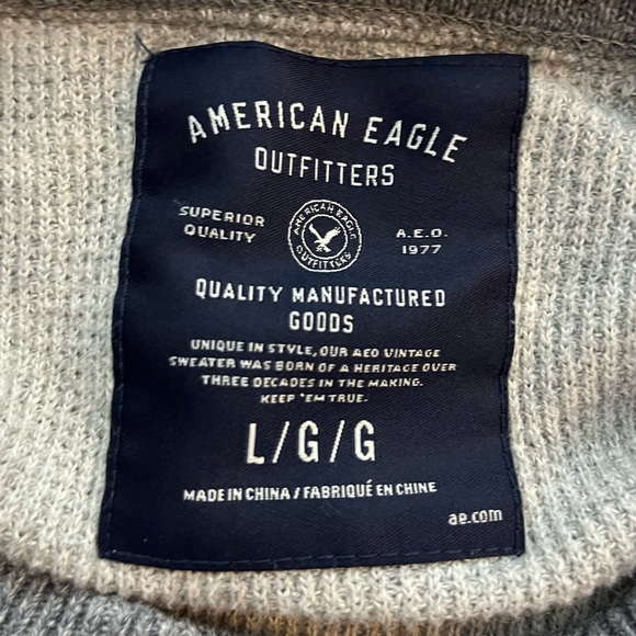 American Eagle Knit Sweater - Picture 3 of 3